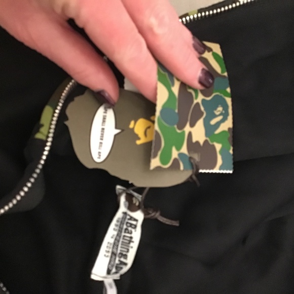 Full zip Shark hoodie - Picture 8 of 16